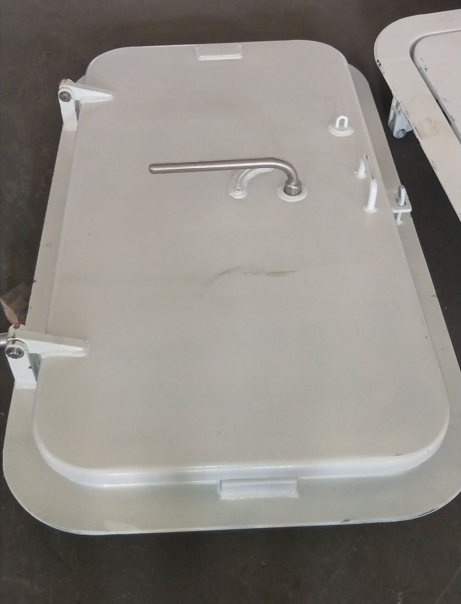 gastight door606506.jpg gastight door.jpg